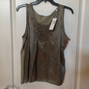 Chicos Sz 2 (Medium) Silk tank top NWT